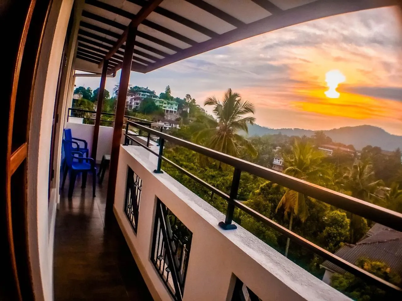 Saru Holiday Apartment - Up To 6 Guests Kandy